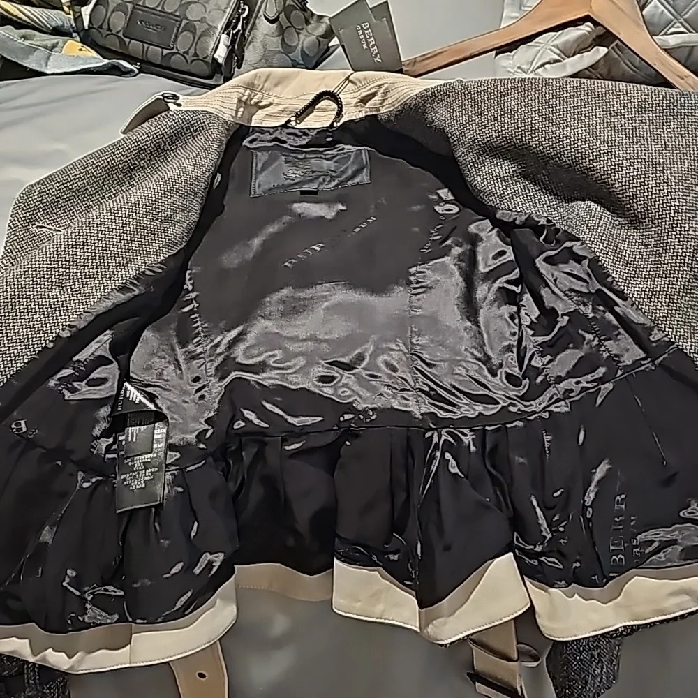 Trench coat - Picture 7 of 12